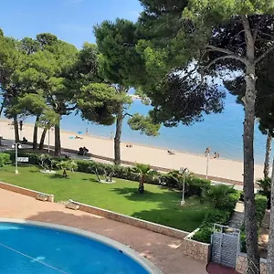 https://apartamento-con-piscina-en-primera-linia-de-mar.top-hotels-tarragona.com
